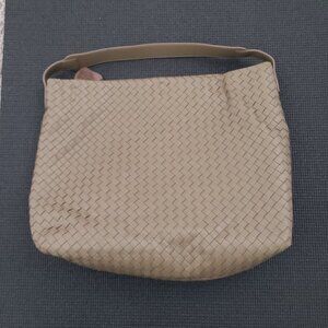 Genuine Leather Woven Shoulder Bag - Spacious, Durable, and Stylish Design